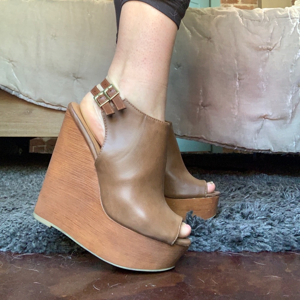 Brown Wedges